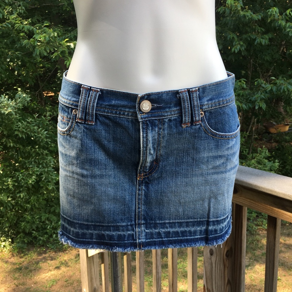 A&F denim mini size 6